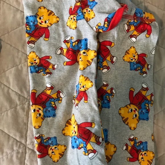 Some NWOT/ EUC Boys Pajama Lot Size 3t-5t - Picture 3 of 8